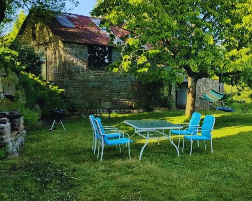 Coulouvray-Boisbenâtre Maison En Pierre Au Milieu Du Bocage מראה חיצוני תמונה