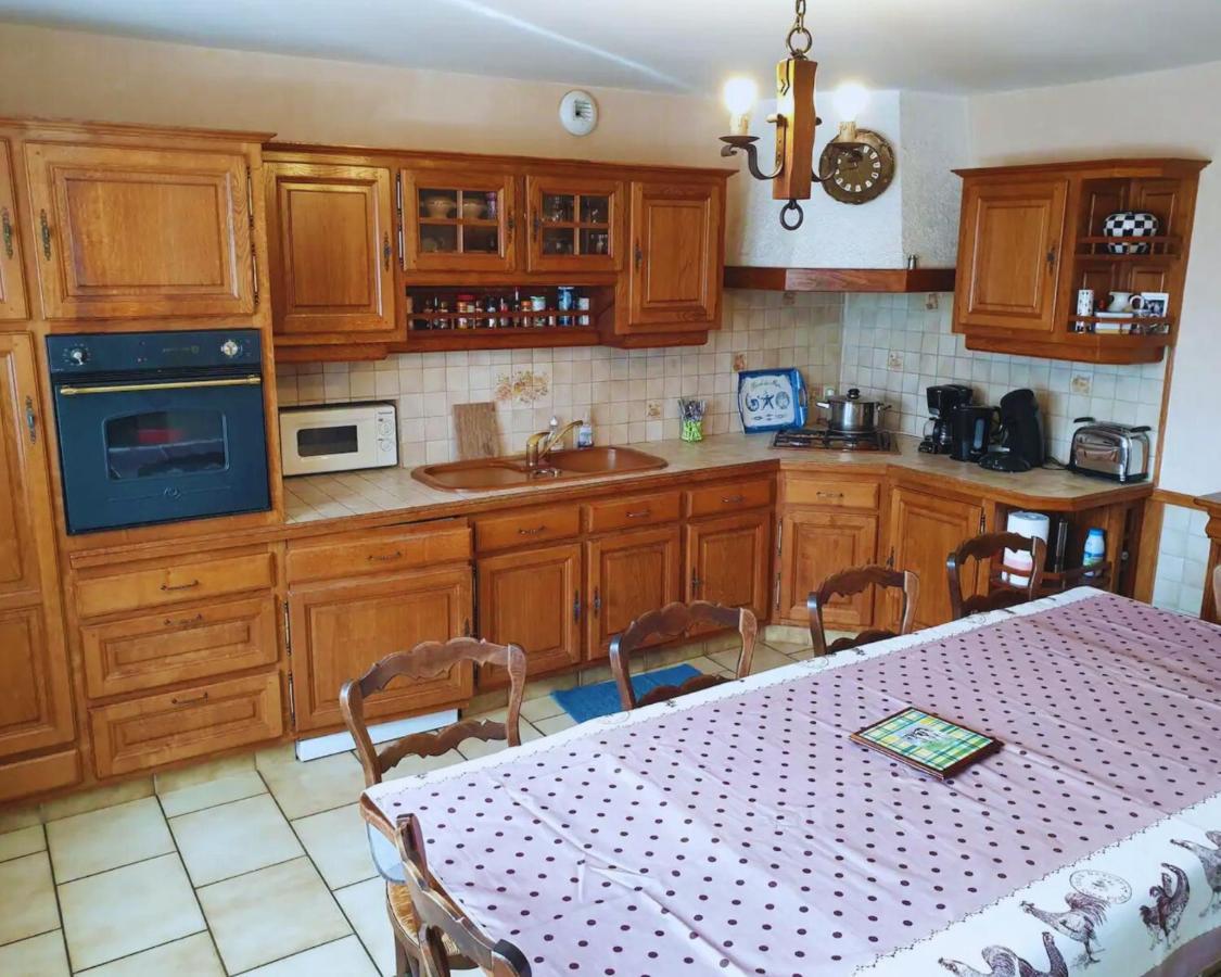 Coulouvray-Boisbenâtre Maison En Pierre Au Milieu Du Bocage מראה חיצוני תמונה
